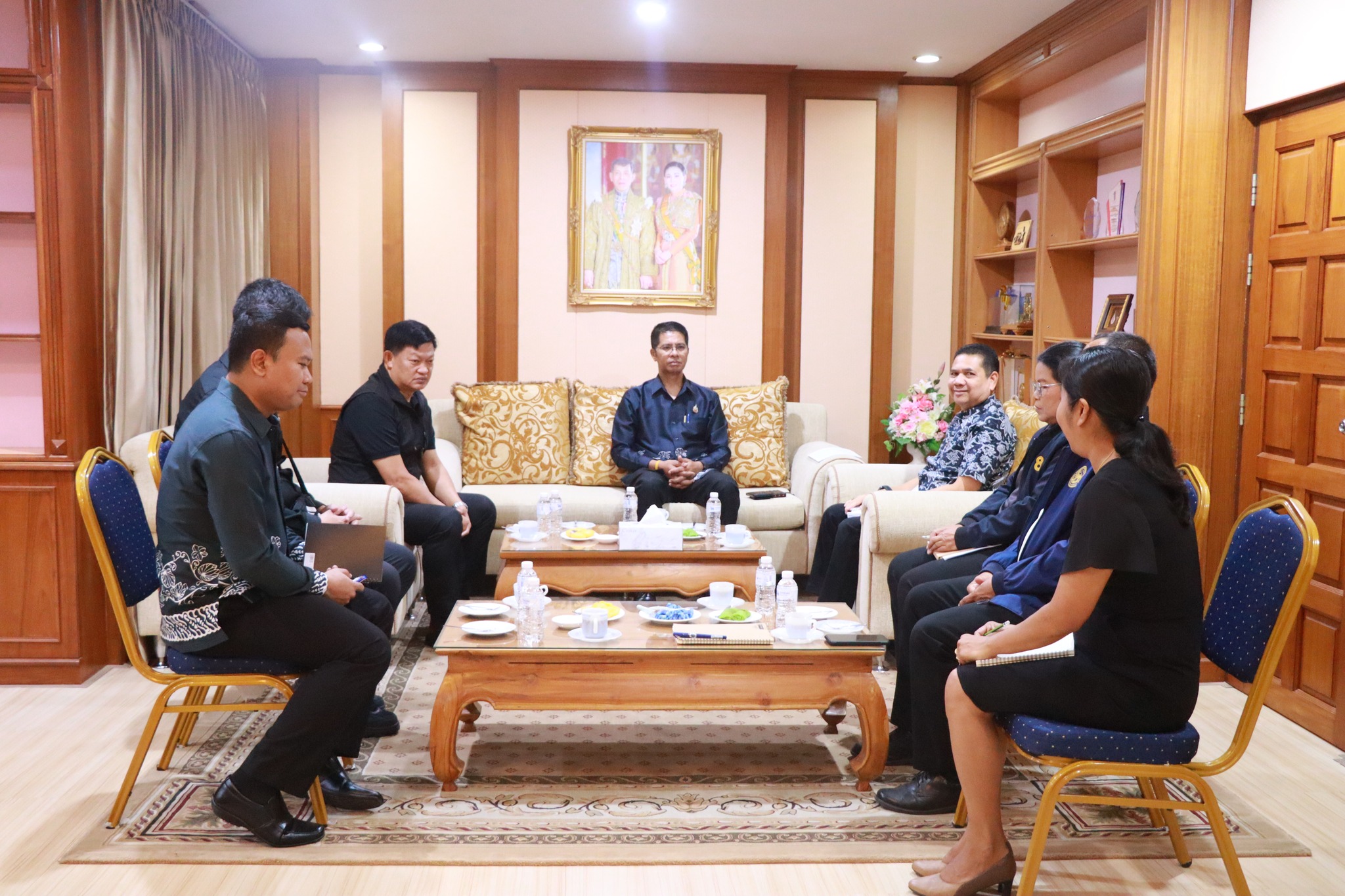 ผู้ว่าฯ สตูล ให้การต้อนรับผู้ตรวจราชการกรมการปกครอง รับฟังข้อมูลสถานการณ์ด้านการปกครองในพื้นที่