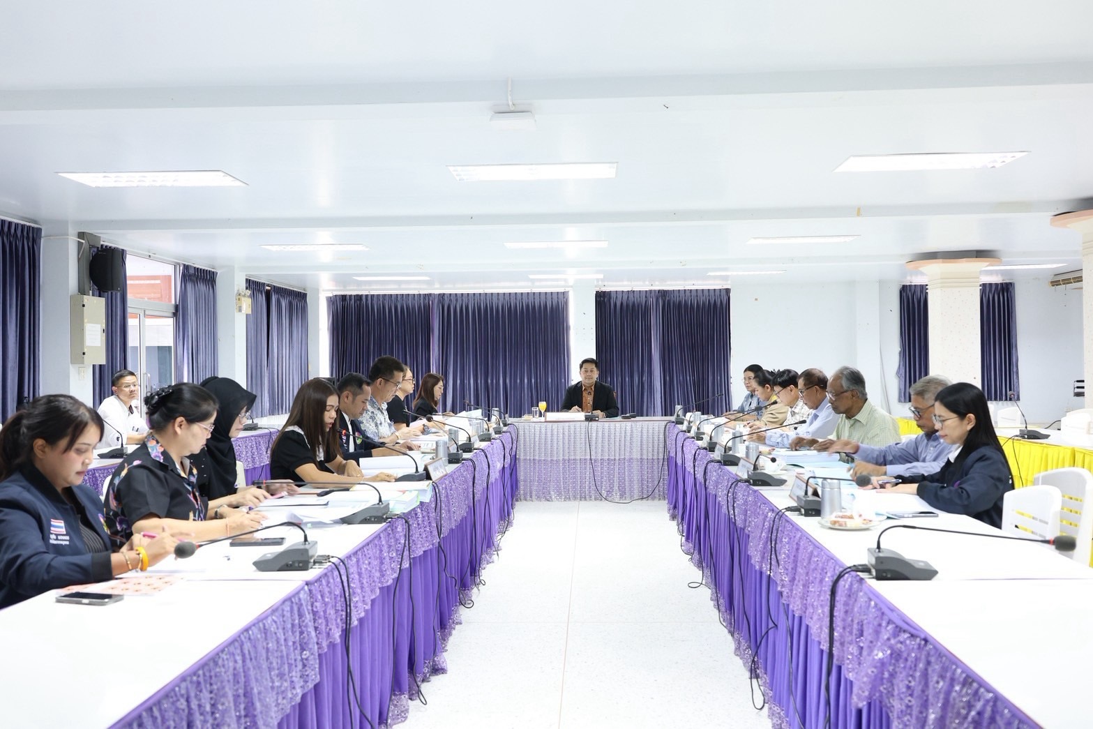 รองผู้ว่าฯ ดำรงศักดิ์ เป็นประธานประชุม ก.จ.จ.สตูล ครั้งที่ 9/2569 พิจารณาหลักเกณฑ์และการบริหารงานบุคคลขององค์การบริหารส่วนจังหวัด
