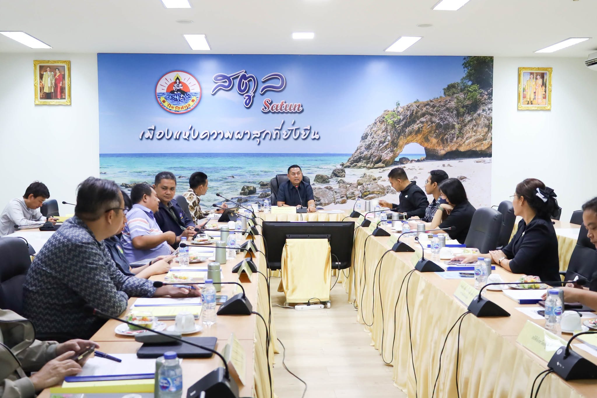 จังหวัดสตูลประชุมคณะกรรมการบริหารและจัดหาระบบคอมพิวเตอร์ฯ พิจารณาโครงการติดตั้งระบบ CCTV ตำบลคลองขุด