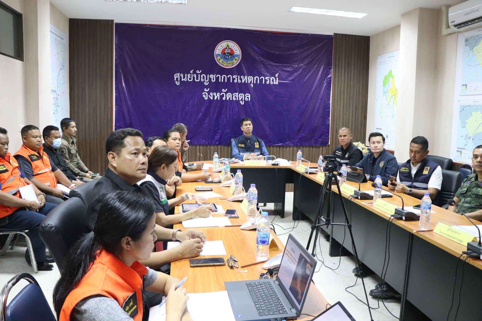 ผู้ว่าฯ สตูล ร่วมประชุมคณะกรรมการป้องกันและแก้ไขปัญหาอุทกภัยและภัยแล้งในพื้นที่ภาคใต้ เตรียมความพร้อมรับสถานการณ์