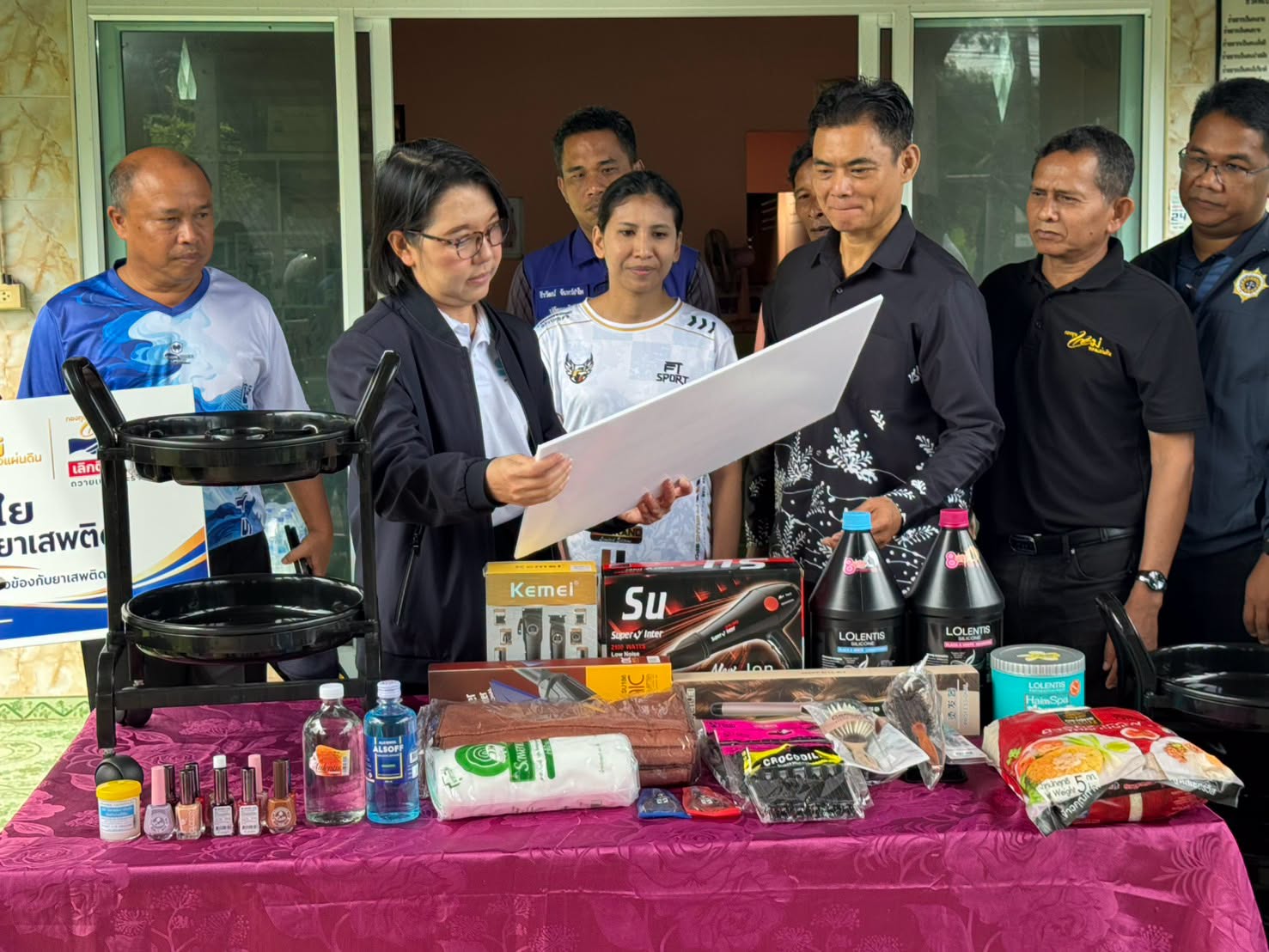 พช.สตูล ลงพื้นที่มอบทุนสงเคราะห์ส่งเสริมอาชีพแก่ครัวเรือนกลุ่มเสี่ยง จำนวน 4 ครัวเรือน ภายใต้กลไกกองทุนแม่ของแผ่นดิน